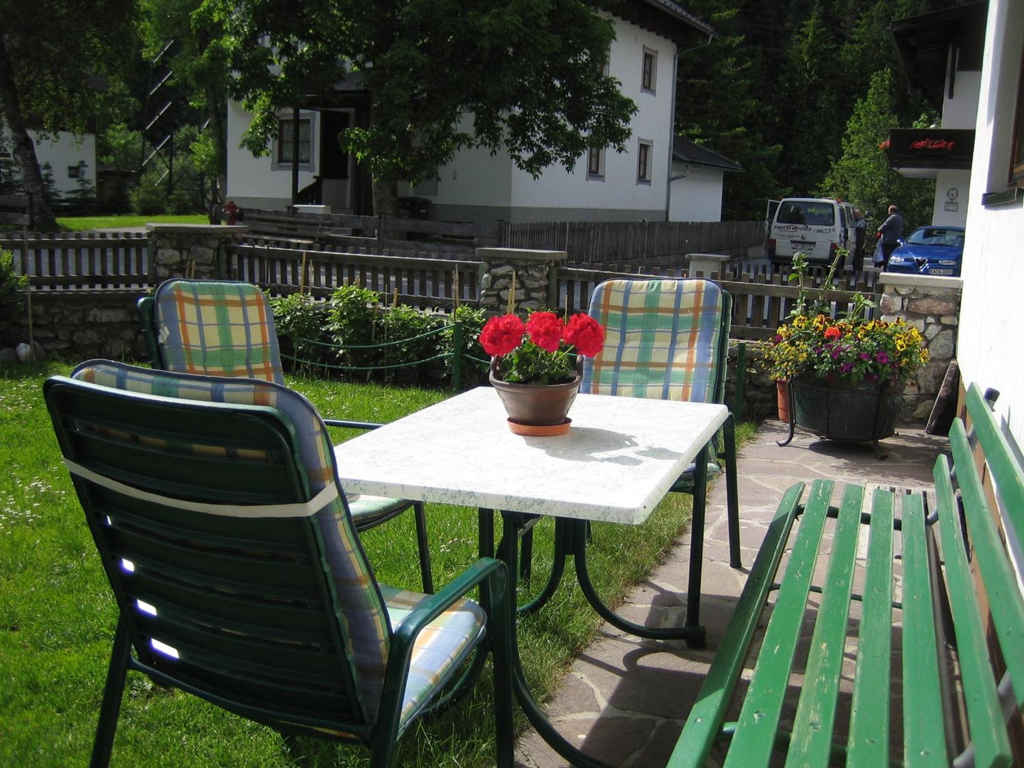 Haus Geiger Bed & Breakfast Scharnitz Bagian luar foto